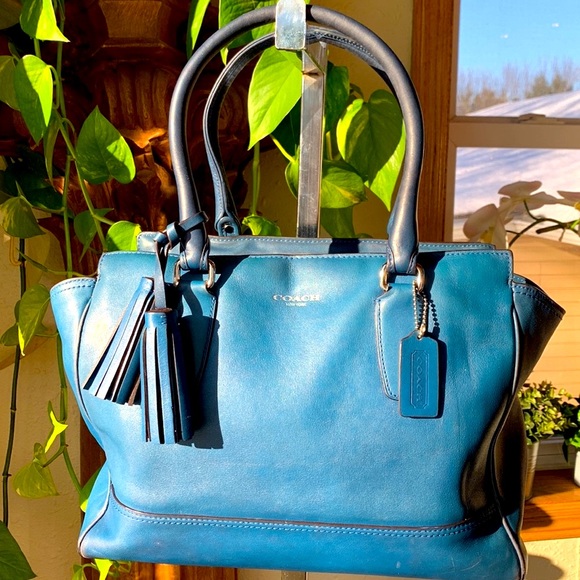 Coach Handbags - COACH - D1273-19890 Gorgeous Authentic Teal Leather Gently Used Handbag 😍